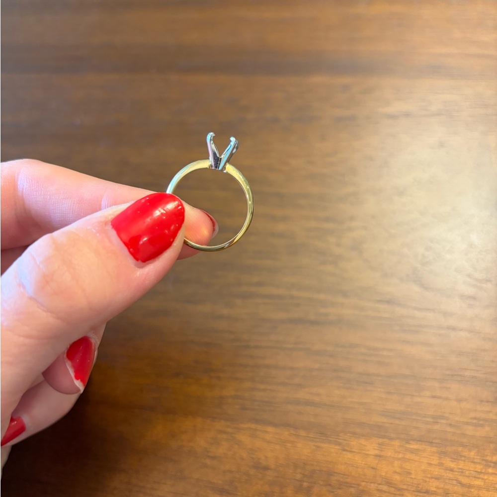 14K engagement ring setting